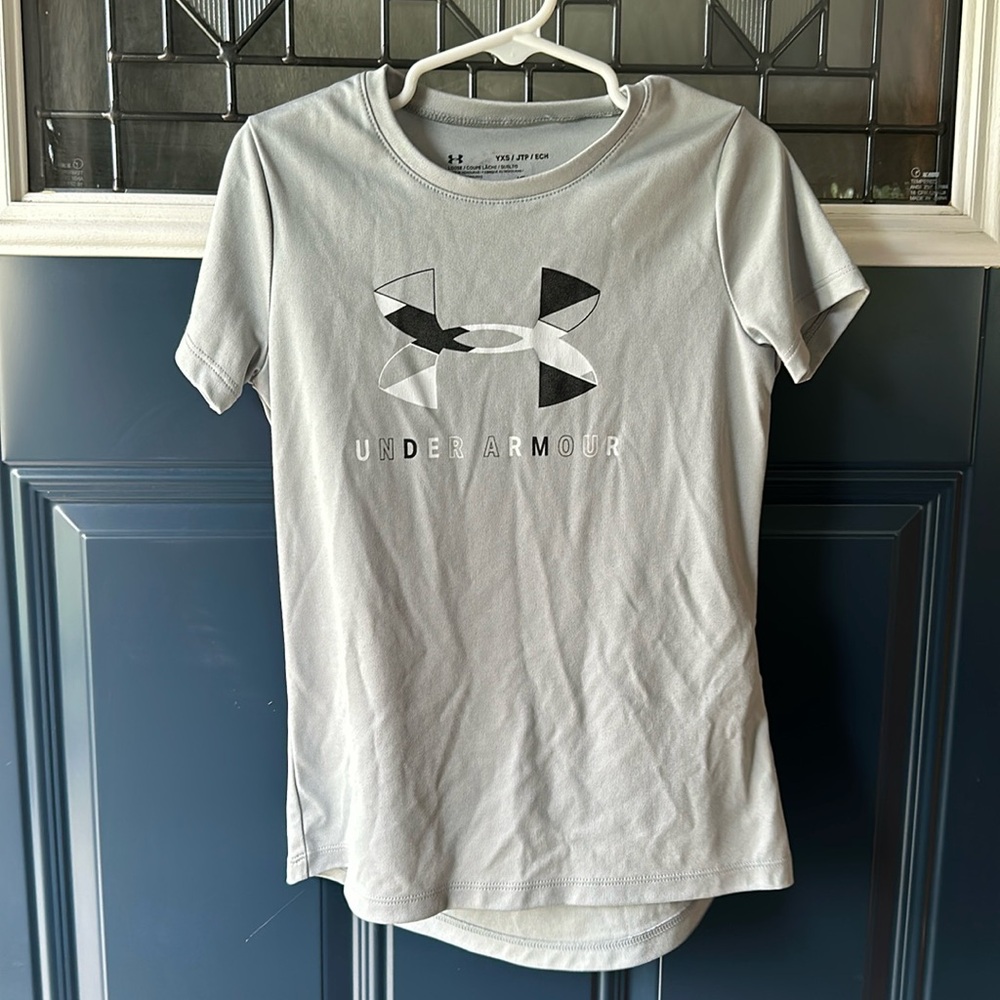 Under Armour tee